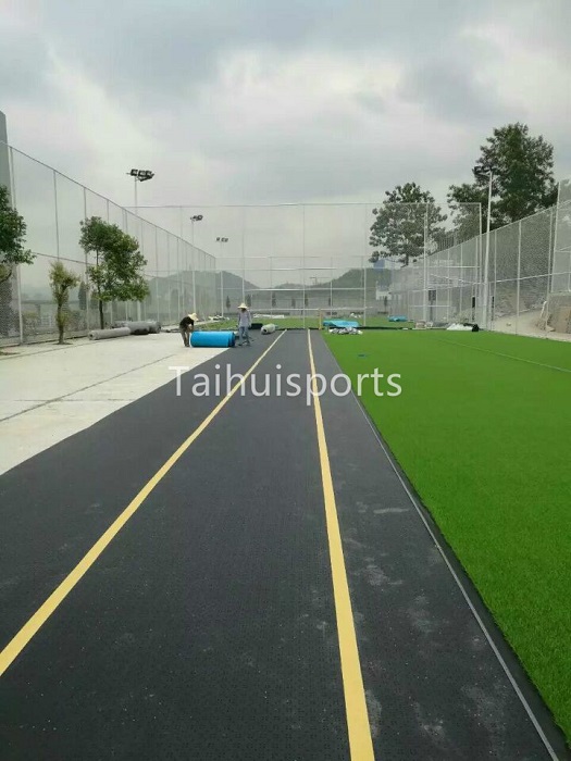 PE Foam Food Grade Two Sides Grooved Fake Grass Underlay For Rugby Baseball Hockey Pitch Fireproof Customized Thickness 4