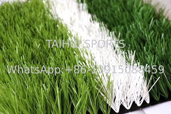 Niestandardowy zielony ciemny zielony zielony sztuczny trawnik sportowy