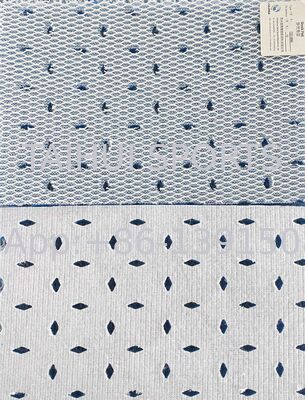 Podkład amortyzujący z pianki PE pod sztuczną trawę z lepszą absorpcją wstrząsów, deformacją pionową 4-8 mm i tkaniną siatkową 3D